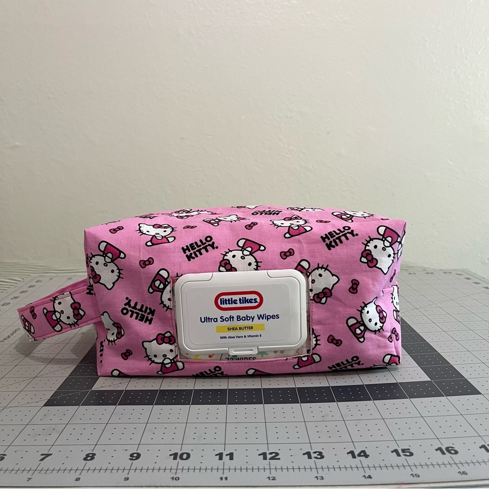 Hello Kitty diaper and wipes pouch
